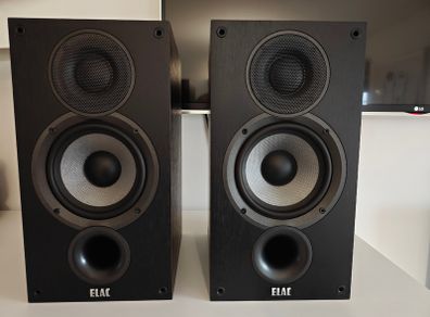 ELAC Debut 2.0 B5.2 Bookshelf Speakers (Pair) Perfect Working Order