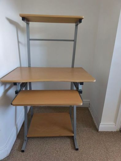 Desc in very good condition for PC and printer