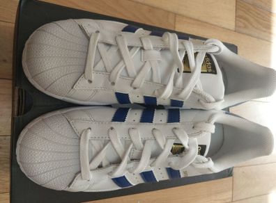 SUPERSTARS.Adidas brand new trainers