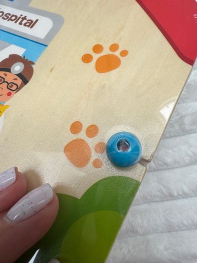 Hape E3016 Magnet Book Visit the Vet Damaged box Please see pictures