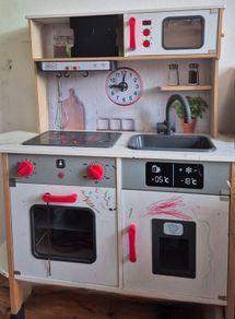toy kitchen