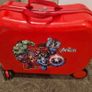 Avengers suitcase Image 3