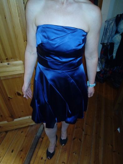 Dresses excellent condition