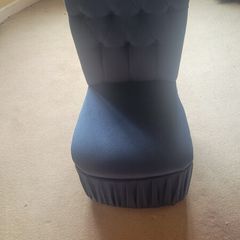 Bedroom.chair