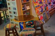 Pub round table and stools