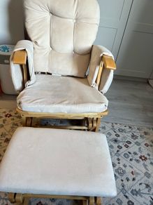 Baby nursing chair