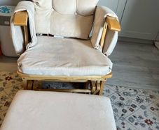 Baby nursing chair