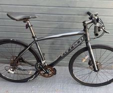 Carrera hybrid flat bar road bike
