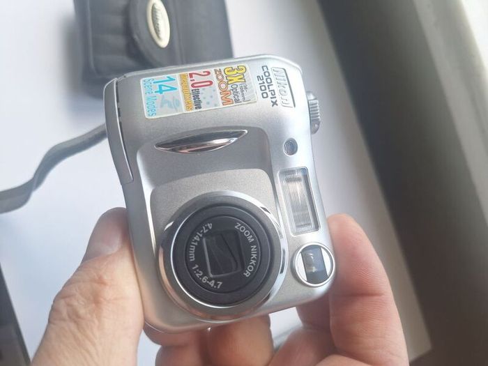 Nikon Coolpix 2100
