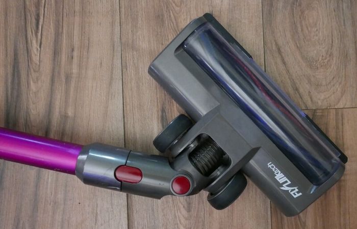 Dyson V7 Motorhead Stick Vacuum Cleaner (works well)