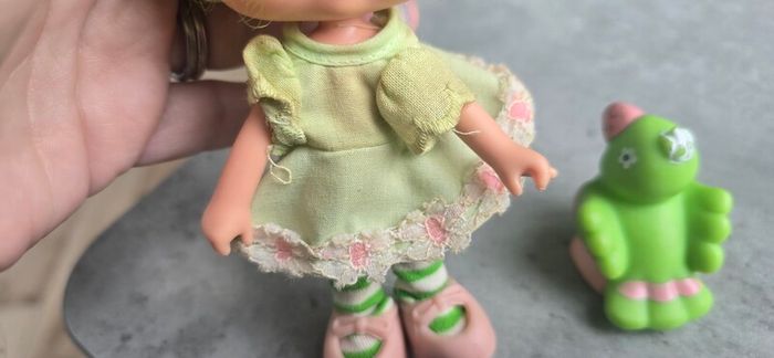 Lime Chiffon with Friend Parfait Parrot Strawberry Shortcake Doll Ccomplete outfit HTF AGC Kenner A.G.C same era as MLP G1 My Little Pony