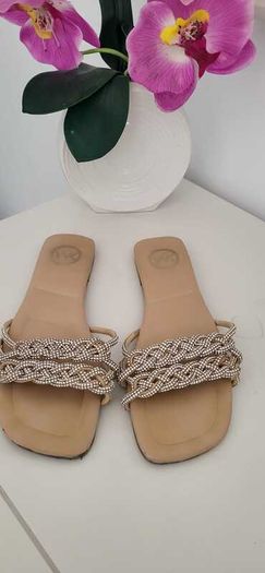 Jewelled sliders Sz 7UK