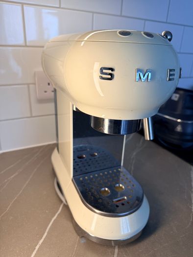 Smeg Espresso Coffee Machine - Cream - Excellent Condition