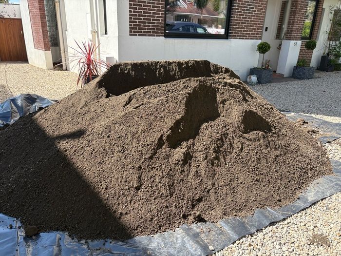 topsoil/sand/stone