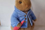 VINTAGE Peter Rabbit 100 years Commemorative Collectors  Toy