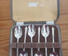 6 NEWBRIDGE Apostle Tea/Coffee Spoons