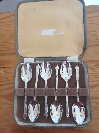 6 NEWBRIDGE Apostle Tea/Coffee Spoons