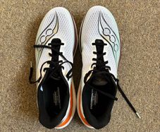 Saucony Endorphin Azura