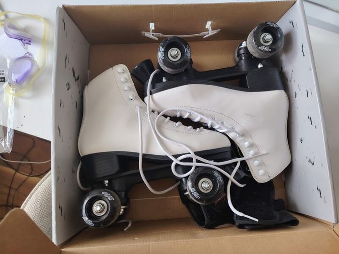 Rolling skates size 5