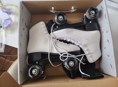 Rolling skates size 5