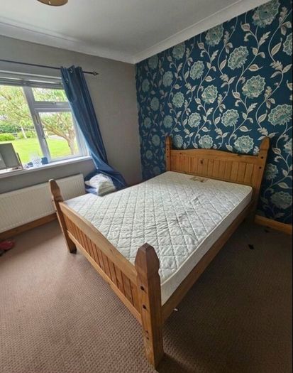 Free double mattress