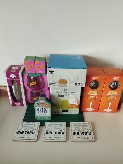 Cocktail & Gin Glass Bundle  Shakers, Glassware & Coasters
