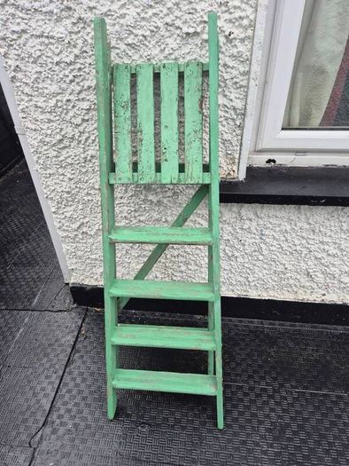 Vintage folding 4 step  painted solid wooden ladder