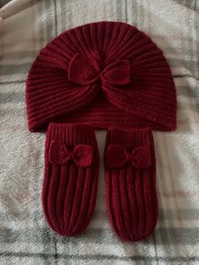 Girls hat and gloves