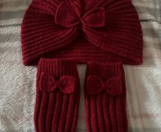 Girls hat and gloves