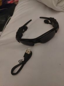 sunglasses with headphones