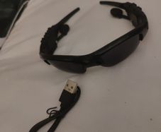 sunglasses with headphones