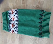 Dog jumper, new but tags removed.