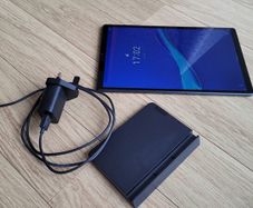 lenovo Tab M10 FHD Plus  tablet + charging station