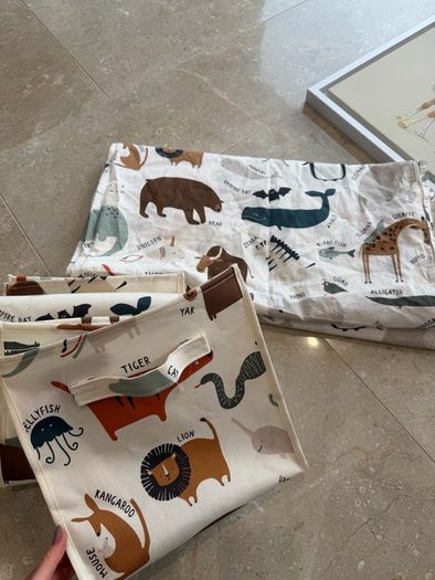 Animal themed bedroom accessories