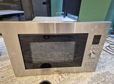 Belling mirowave 23L 900W