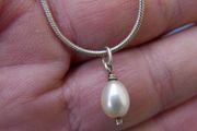 Pearl Drop bridal Necklace Sterling Silver 925 teardrop pearl necklace Real Pearl pendant simple pearl 1,7g L-8"