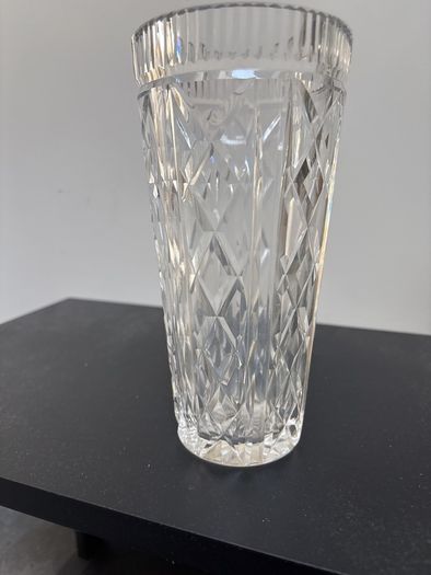 crystal vas