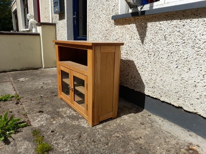 Tv Stand // Free