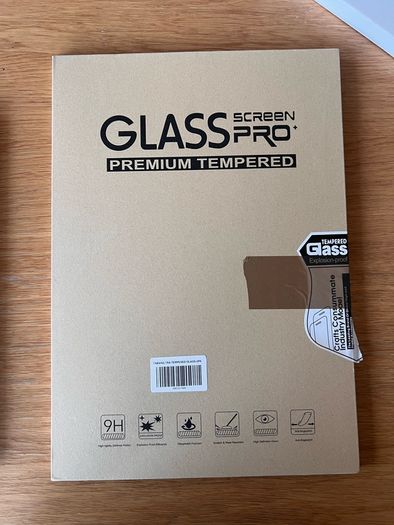 Samsung Tab S8 Ultra + Case and Keyboard