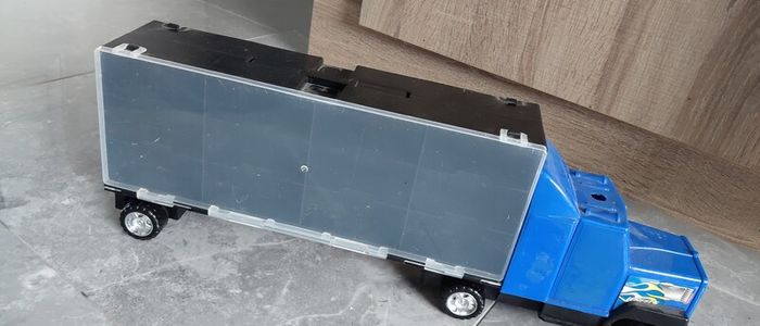 truck for cars  NO  cars included