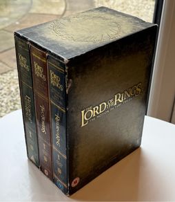 The Lord of the Rings Motion Picture Trilogy Special Extended Edition DVD Box Set (12 Discs)