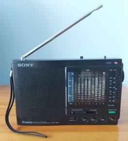 Sony ICF-7601 vintage radio,  SW 1 to 9, AM and FM band.