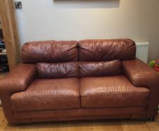 Sofa Italian Tan leather 2.5 seats