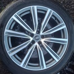 21" Genuine Audi Q8 S Line Alloys with tyres