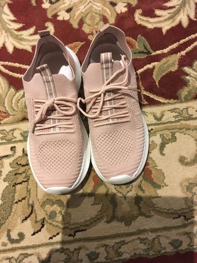 Trainers size UE-41, UK-7