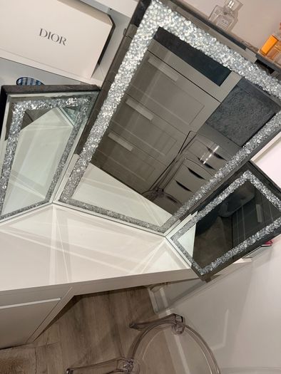 vanity mirror