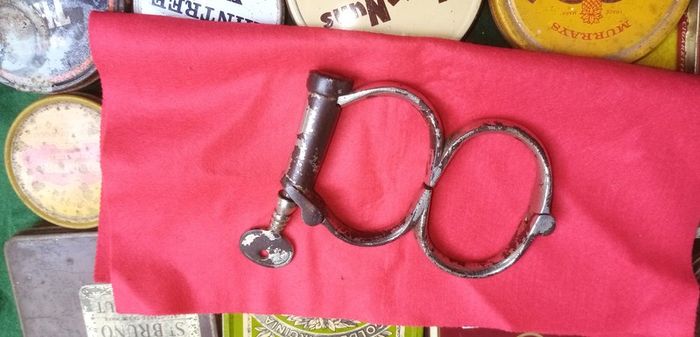 antique hand cuffs