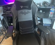 SecretLab chair Batman Edition