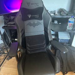 SecretLab chair Batman Edition