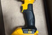Dewalt 5ah / light new